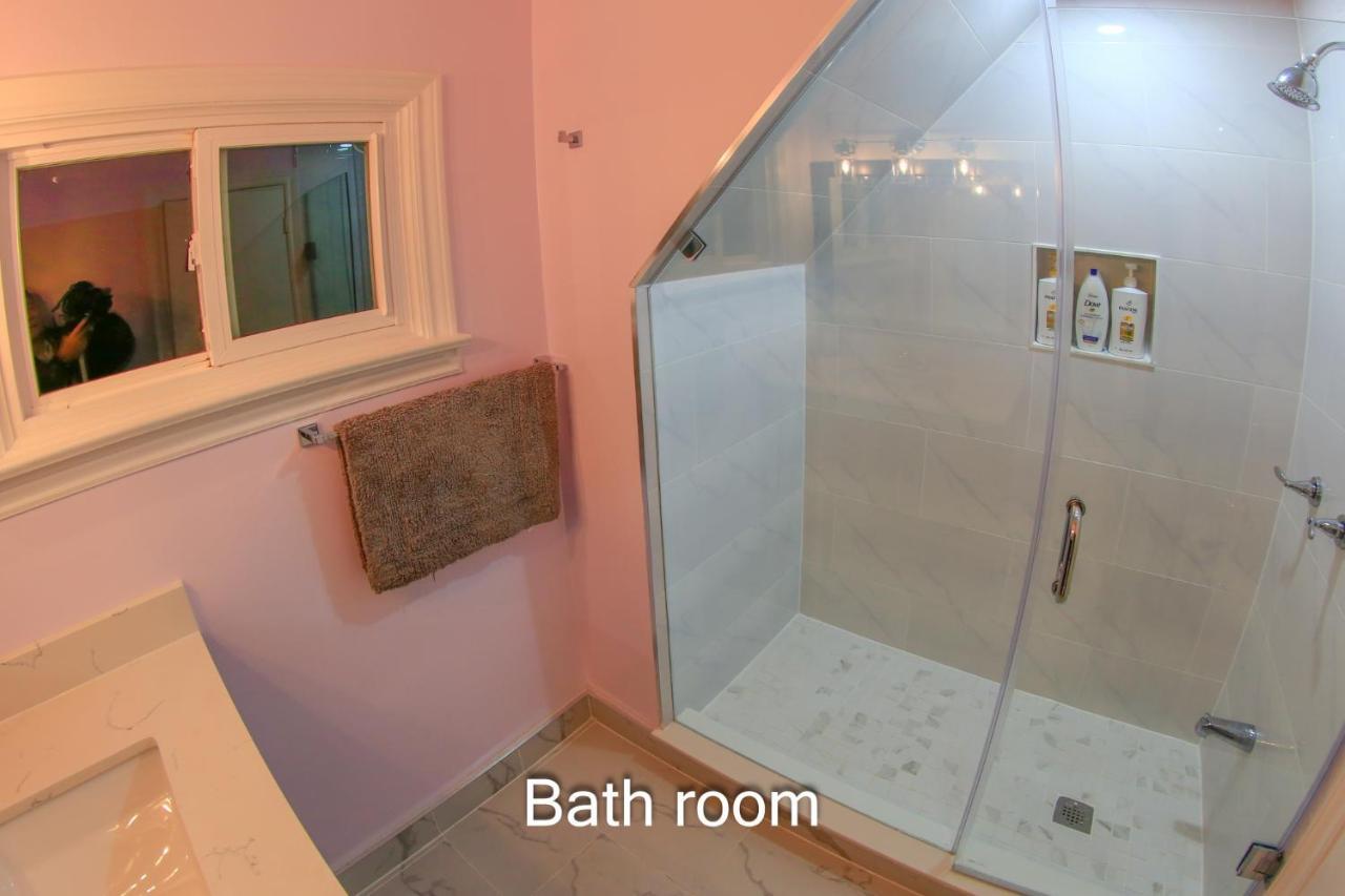 Comfort Home Торонто Экстерьер фото
